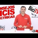 ¿Qué restricciones hay para el uso de bicicletas eléctricas plegables en carreteras?