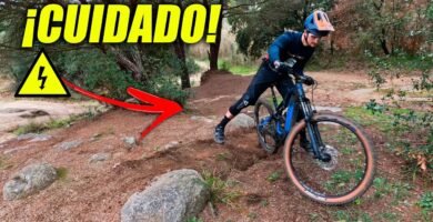 Errores comunes al utilizar uso de bicicleta eléctrica como transporte diario en lugares con muchas pendientes