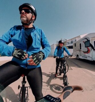 Ventajas de usar una bicicleta eléctrica plegable con suspensión para combinar con transporte público